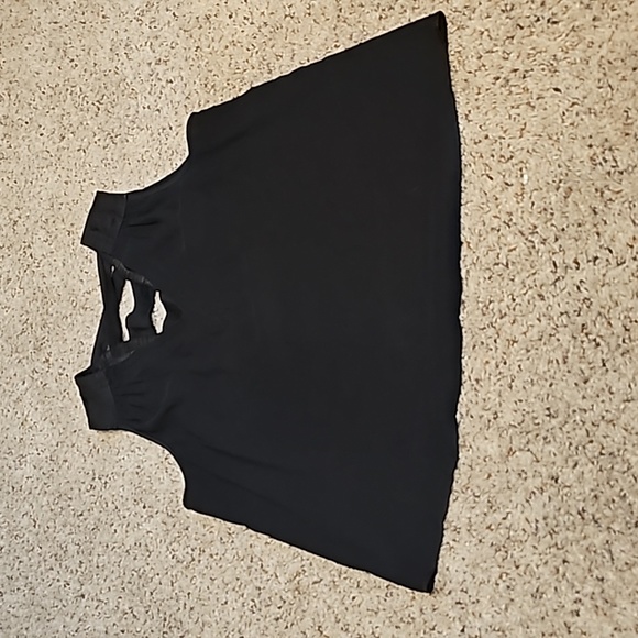 WHITE HOUSE BLACK MARKET TOP - Picture 10 of 13